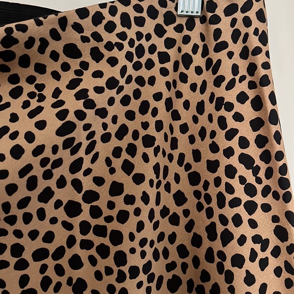 NWT Loft leopard print midi skirt - Picture 3 of 3